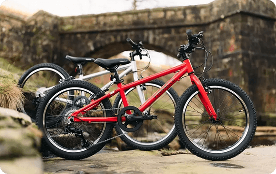 Up to 70% off dhb cycling apparel and accessories at Wiggle FR